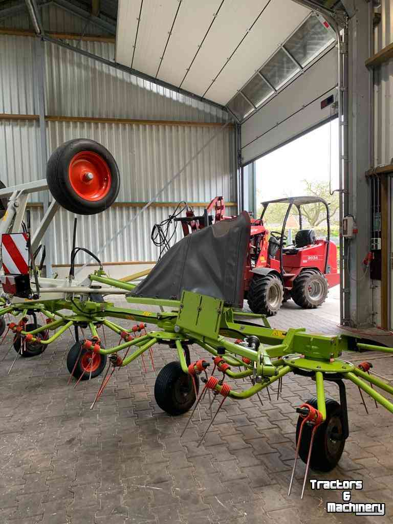 Tedder Claas volto 800 T