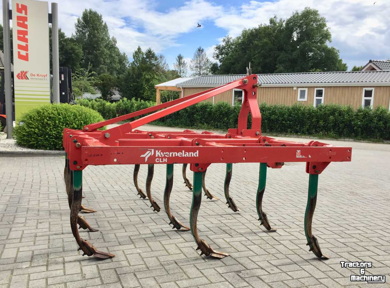 Cultivator Kverneland vaste tand cultivator met 3 rijen CLH