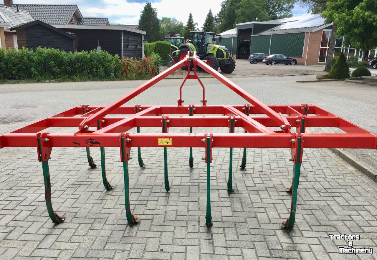 Cultivator Kverneland vaste tand cultivator met 3 rijen CLH