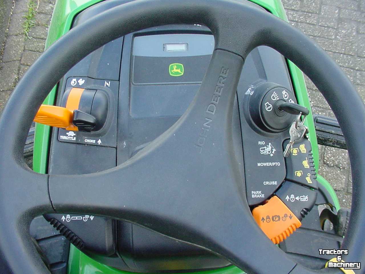 Mower self-propelled John Deere X300