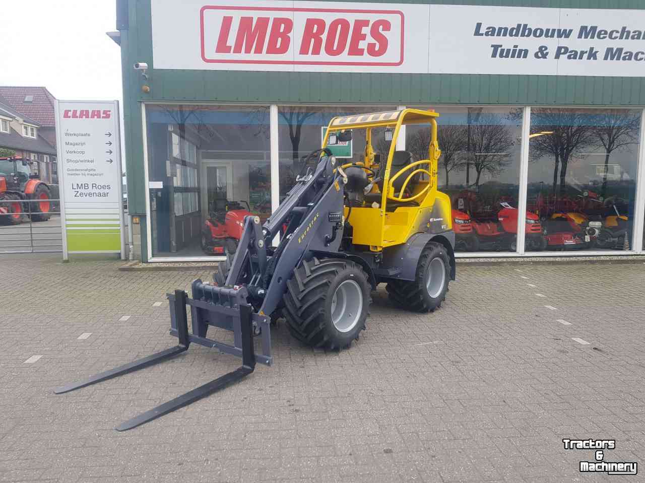 Wheelloader Eurotrac W11, W12-M , W12-S, W12 XL-F  shovels