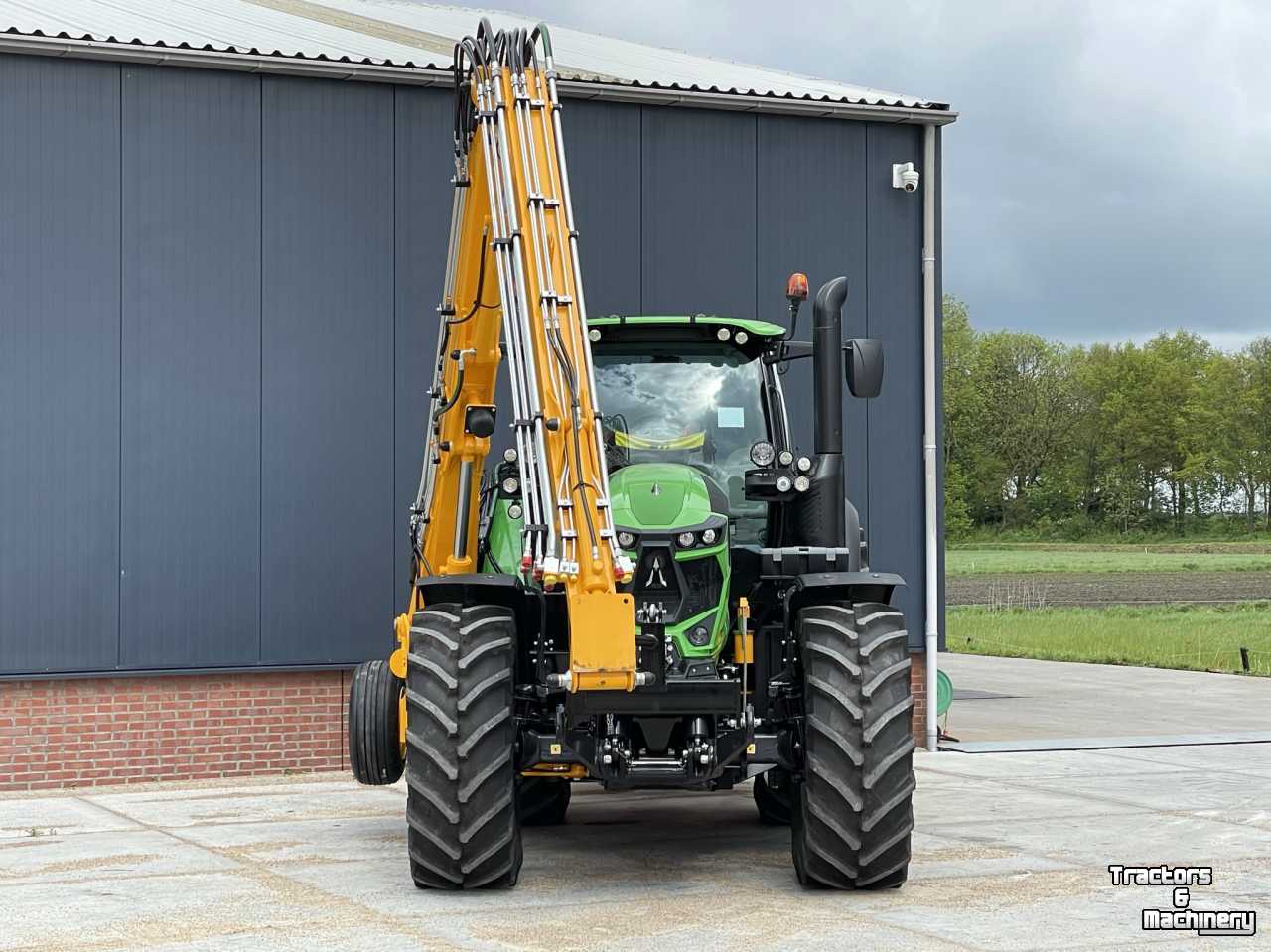 Tractors Deutz-Fahr Agrotron 6185 TTV met Herder Grenadier MBK512 LSH