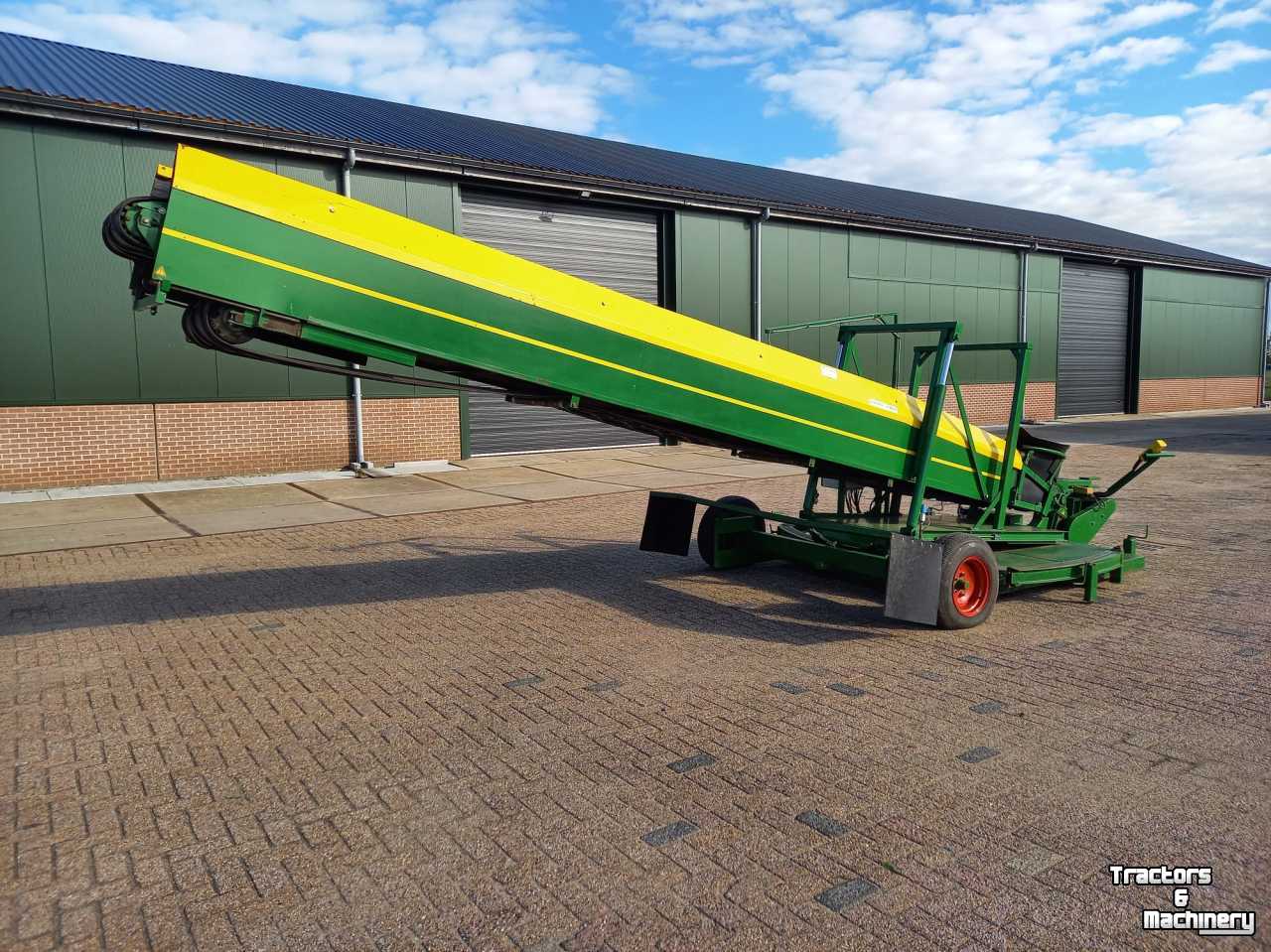 Telescopic storeloader Visser Hallenvuller KB