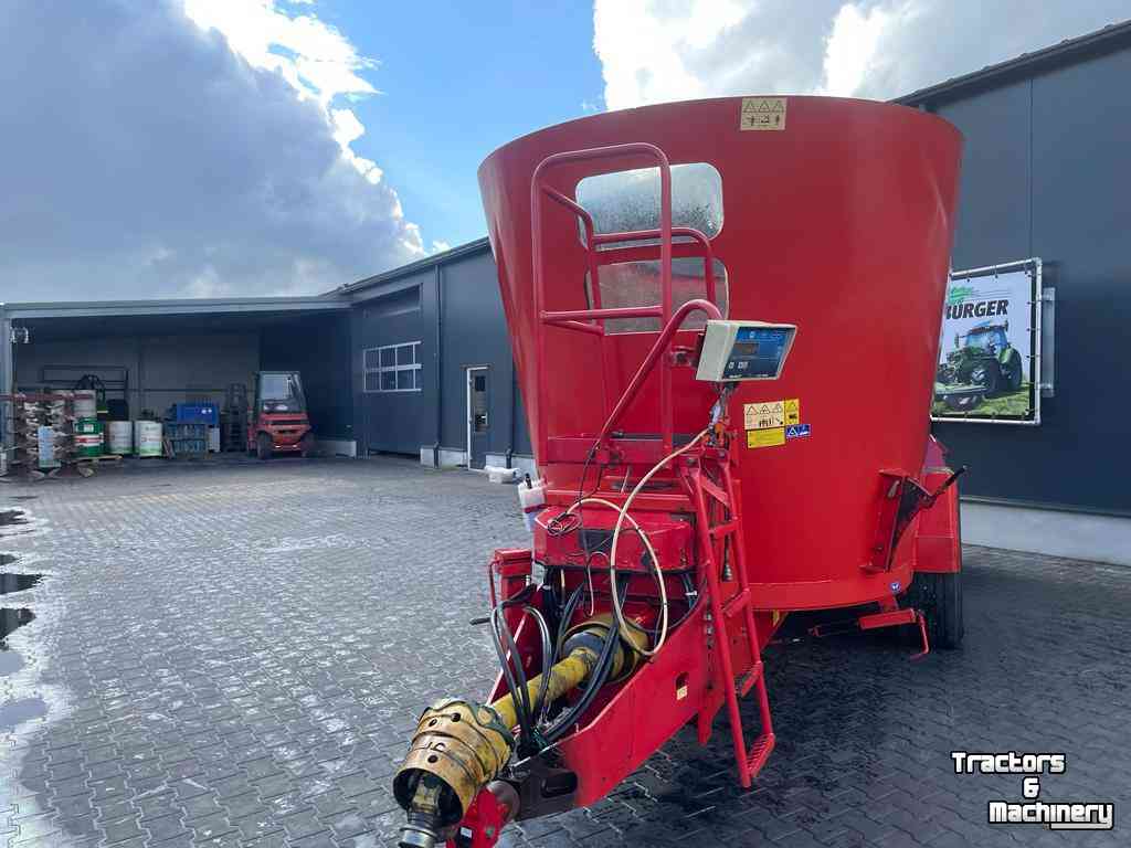 Vertical feed mixer Trioliet Solomix 2-1800 dubbele vijzel