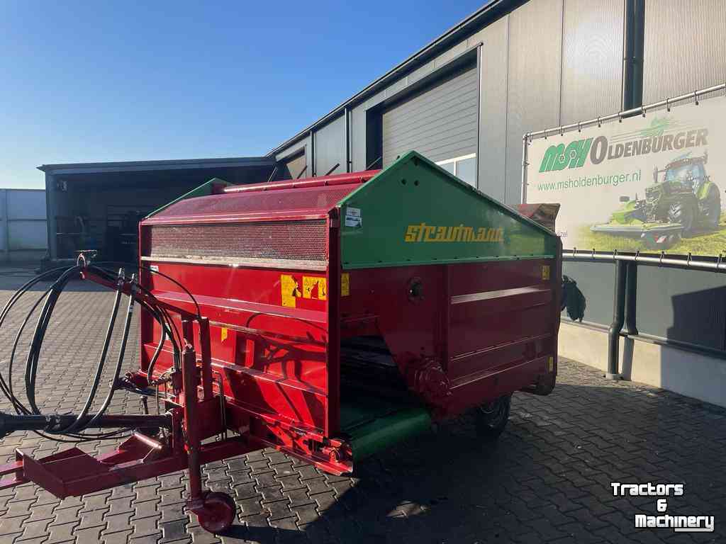 Silage-block distribution wagon Strautmann BVW blokkenwagen