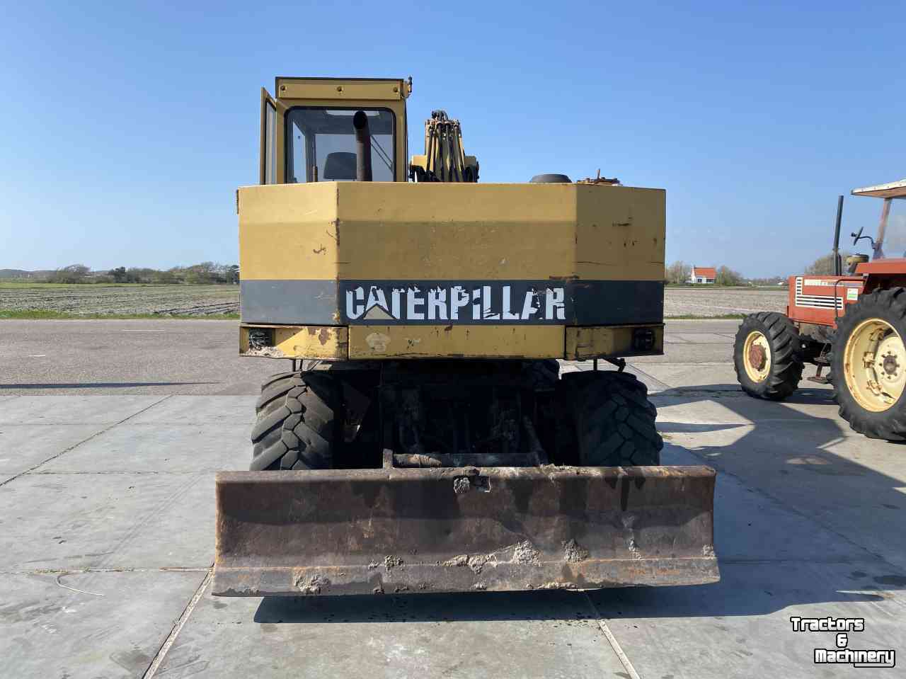 Excavator mobile Caterpillar 206B