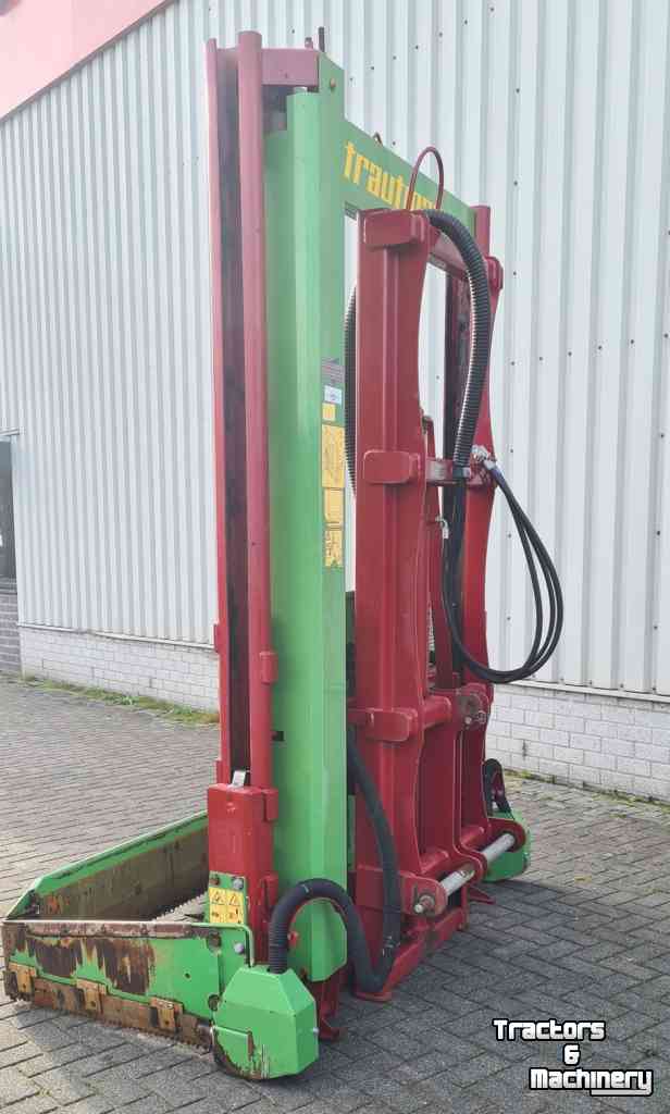 Silage block-cutter Strautmann HQ2800 met hefmast