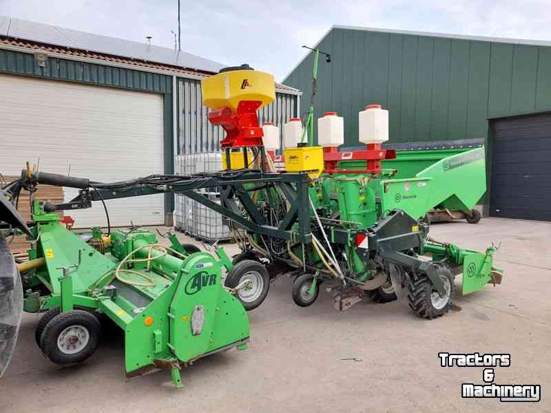 Potato planter AVR AVR Multivator + Hassia SL4RG pootcombi