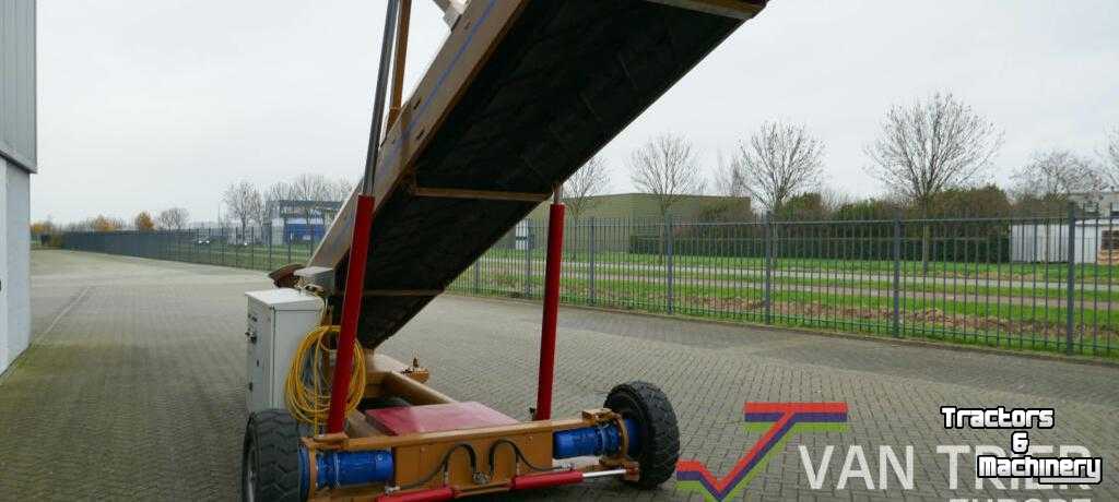 Telescopic storeloader Breston Z18-80XW hallenvuller