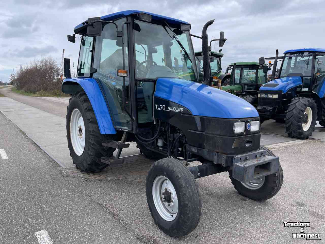 Tractors New Holland TL70