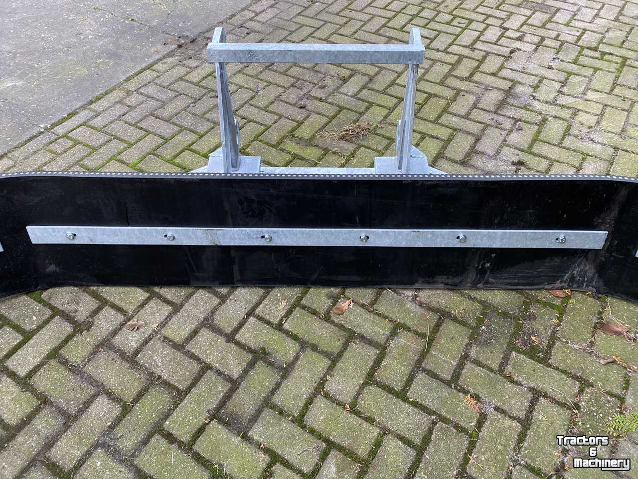 Rubber yard scraper Giant Rubberschuif voor Giant of Eurotrac