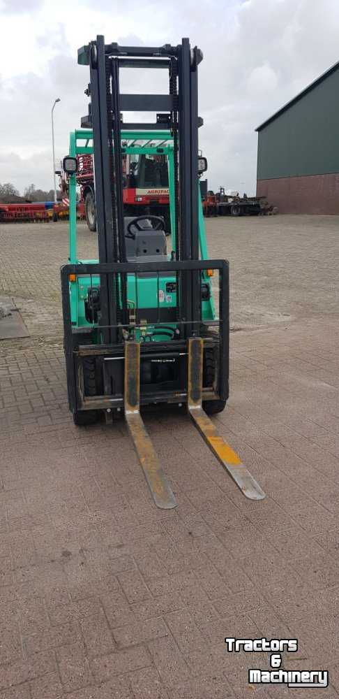 Forklift Mitsubishi FD 25