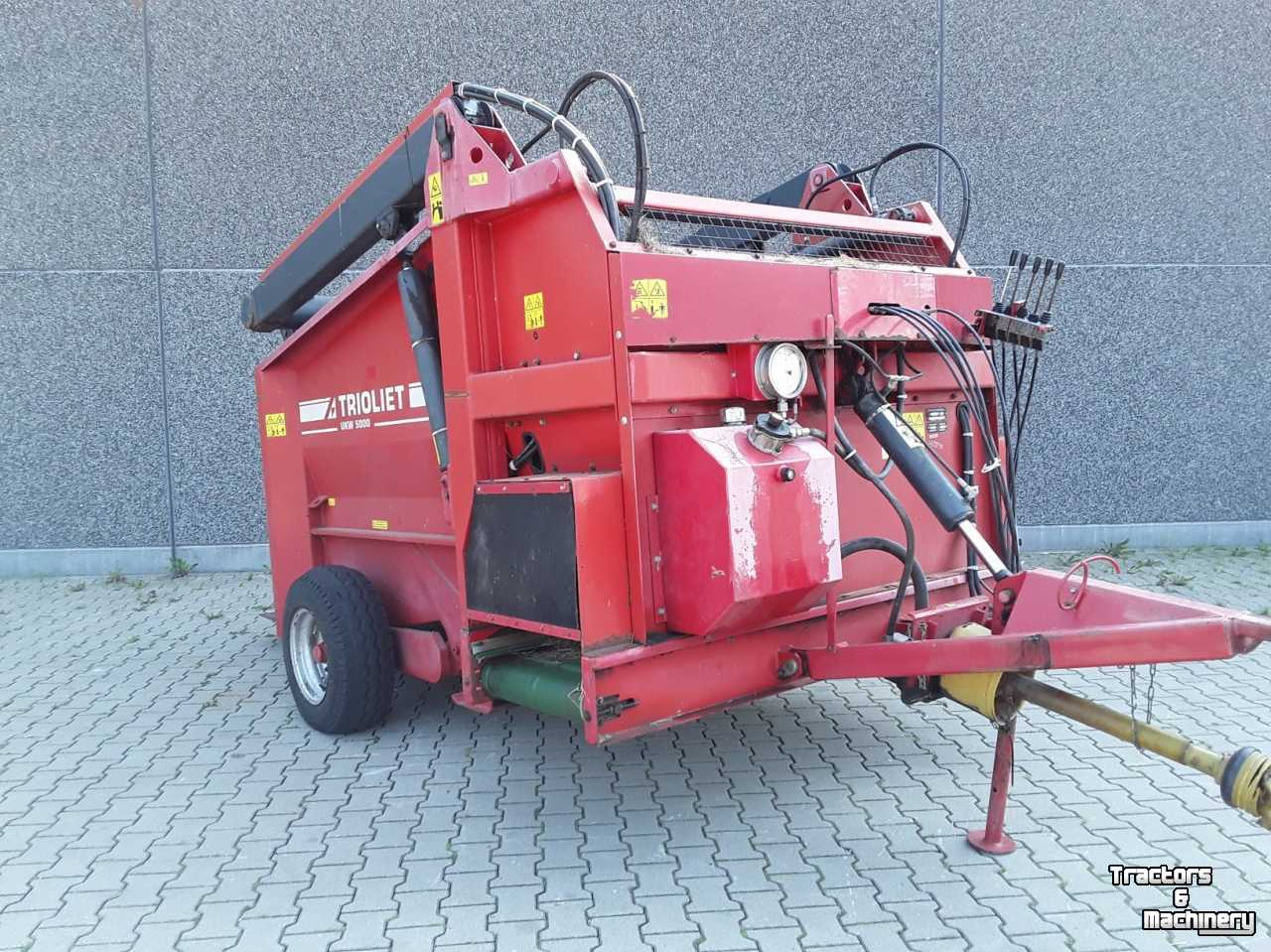 Silage grab-cutter wagon Trioliet UKW 5000 uitkuildoseerwagen