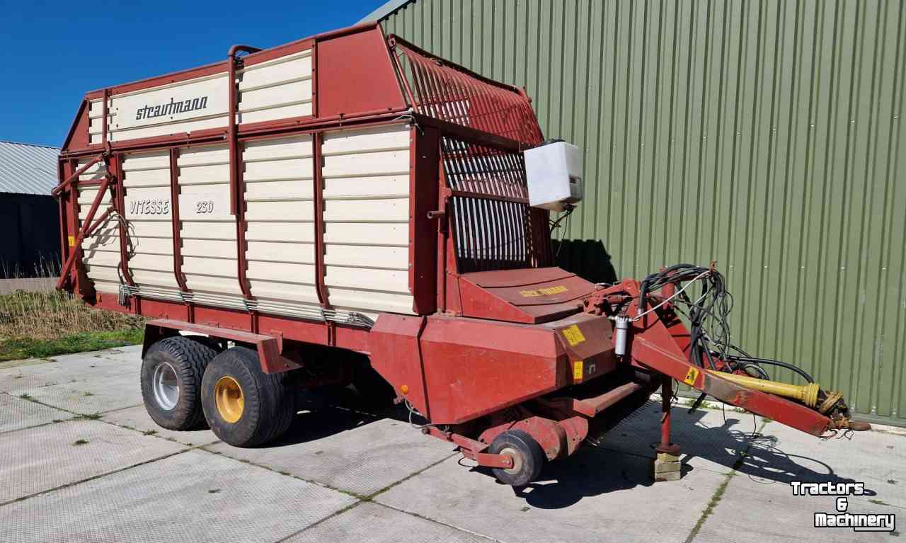 Self-loading wagon Strautmann Vitesse 230