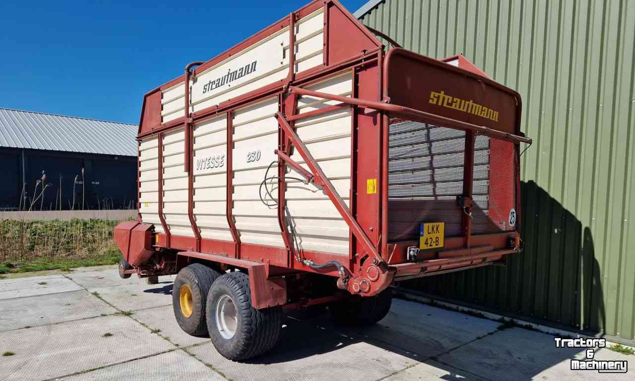 Self-loading wagon Strautmann Vitesse 230