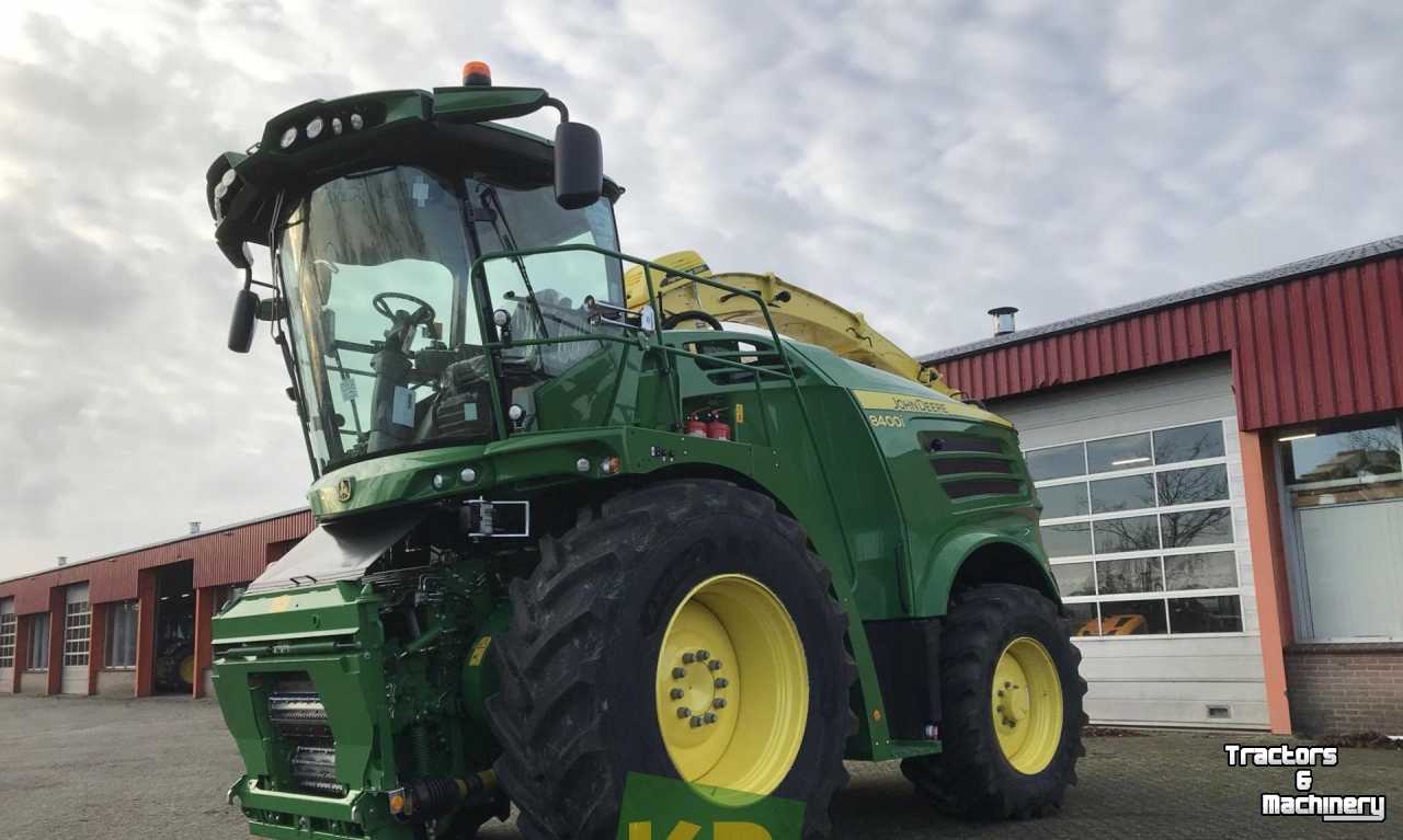 Forage-harvester John Deere 8400