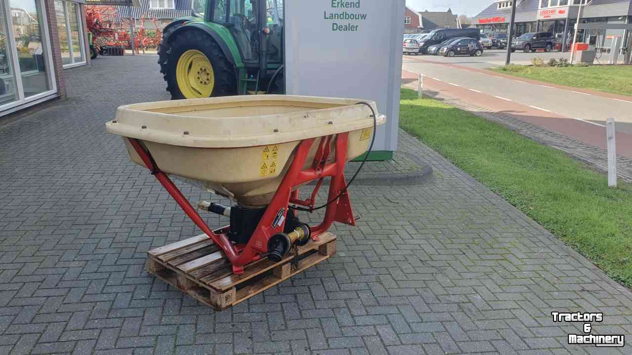 Fertilizer spreader Vicon Pendelstrooier, kunstmeststrooier