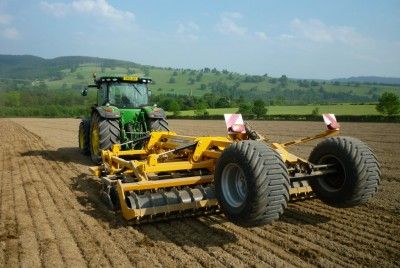 Seedbed combination McConnel DISCAERATOR Combi-Cultivator Zaaibed-in-één-Werkgang