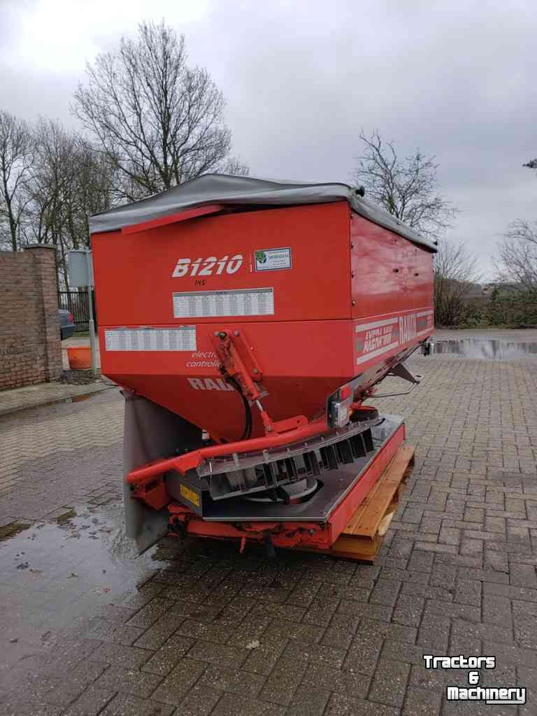 Fertilizer spreader Rauch Axera/MW1101