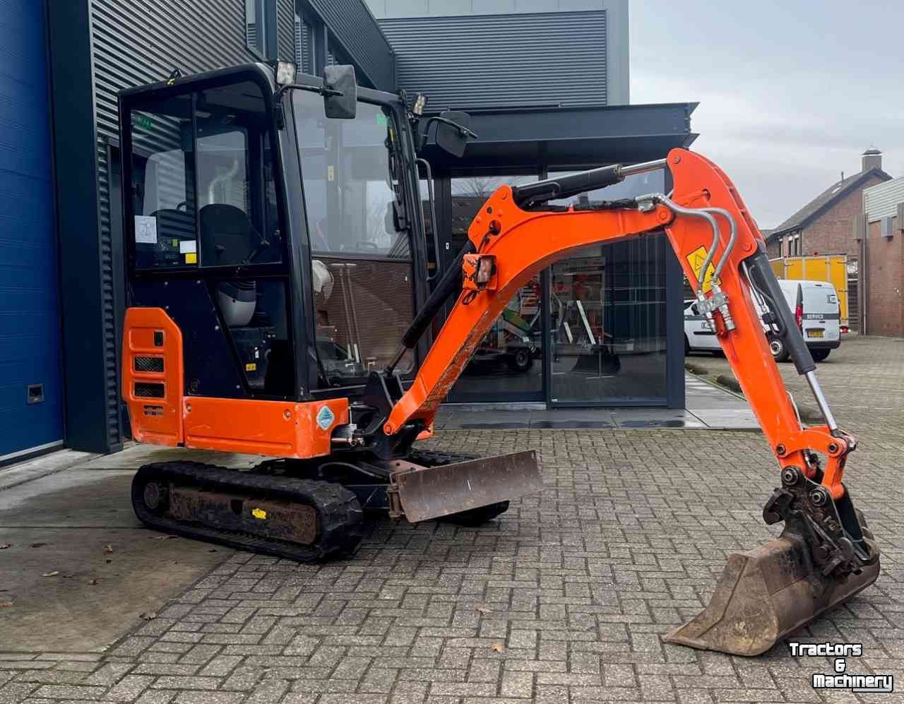 Mini-Excavator Hitachi ZX19-5A CR