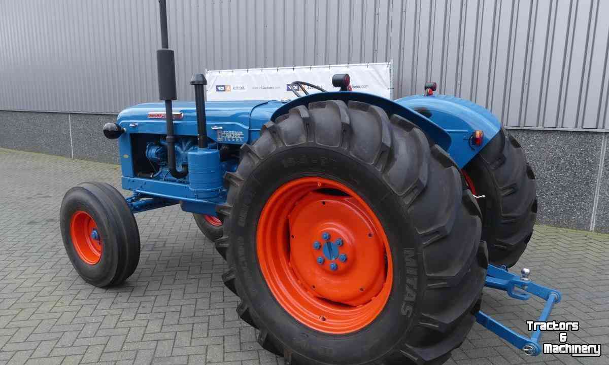 Oldtimers Fordson Major 6 Cylinder