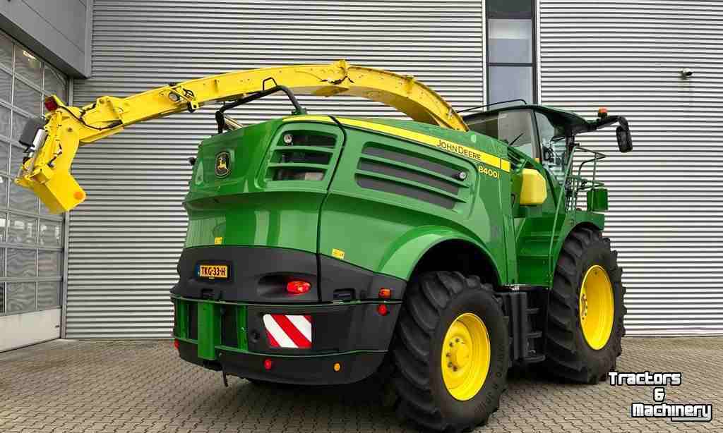 Forage-harvester John Deere 8400i Prodrive 40 km Zelfrijdende Veldhakselaar