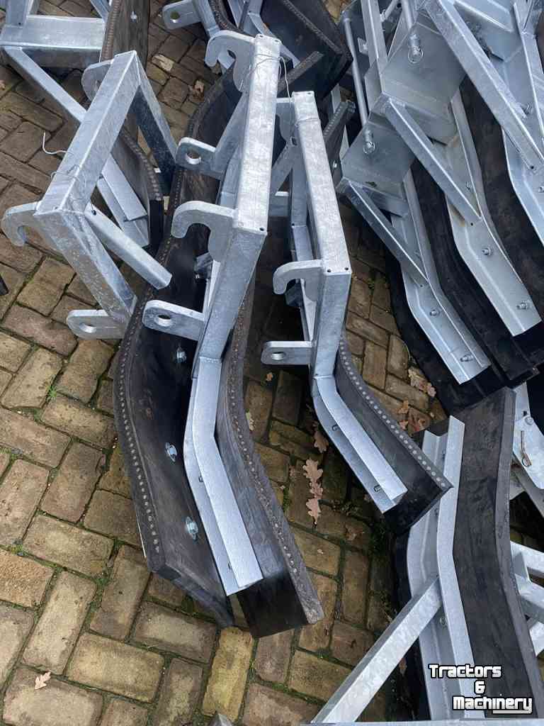 Rubber yard scraper Giant Rubberschuif Giant aanspan