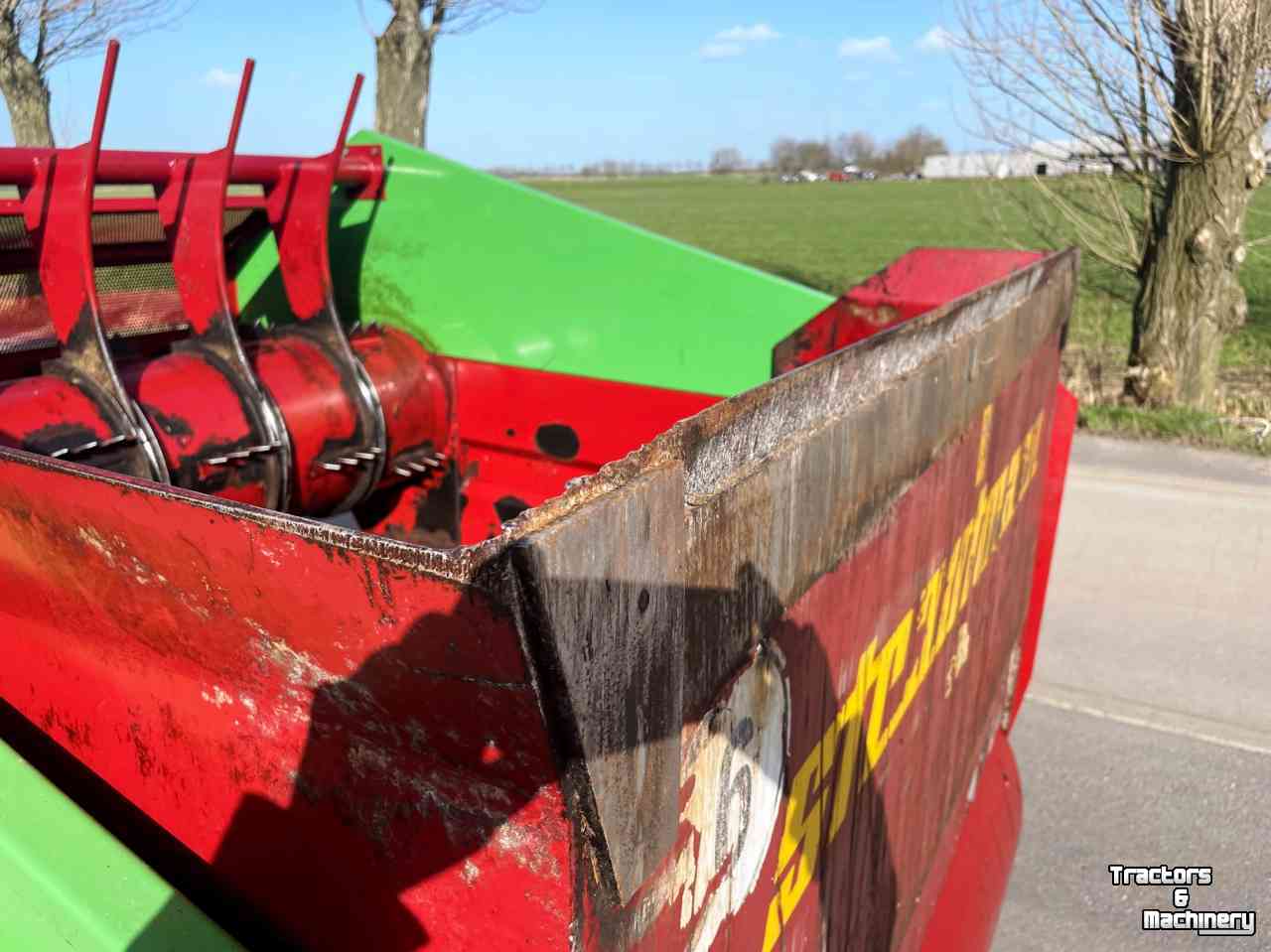 Silage-block distribution wagon Strautmann BVW