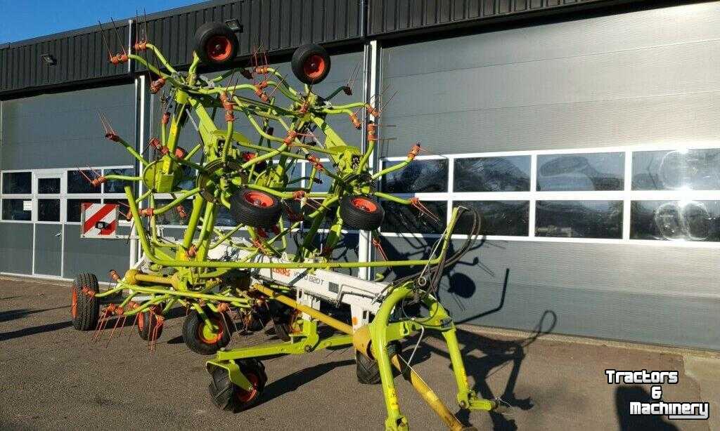 Tedder Claas Volto 1320 T Schudder