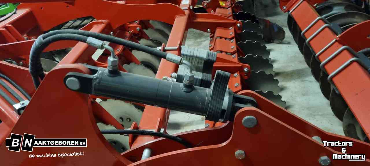 Deep subsoiler Kverneland DTX 300 SB (ex demo)