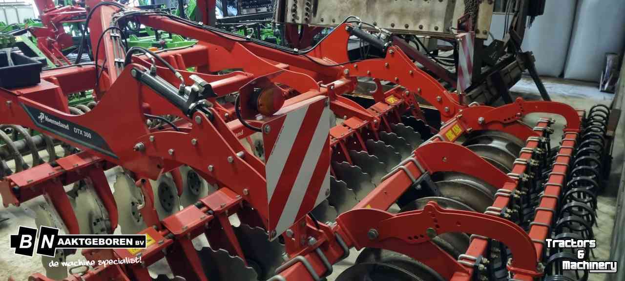 Deep subsoiler Kverneland DTX 300 SB (ex demo)