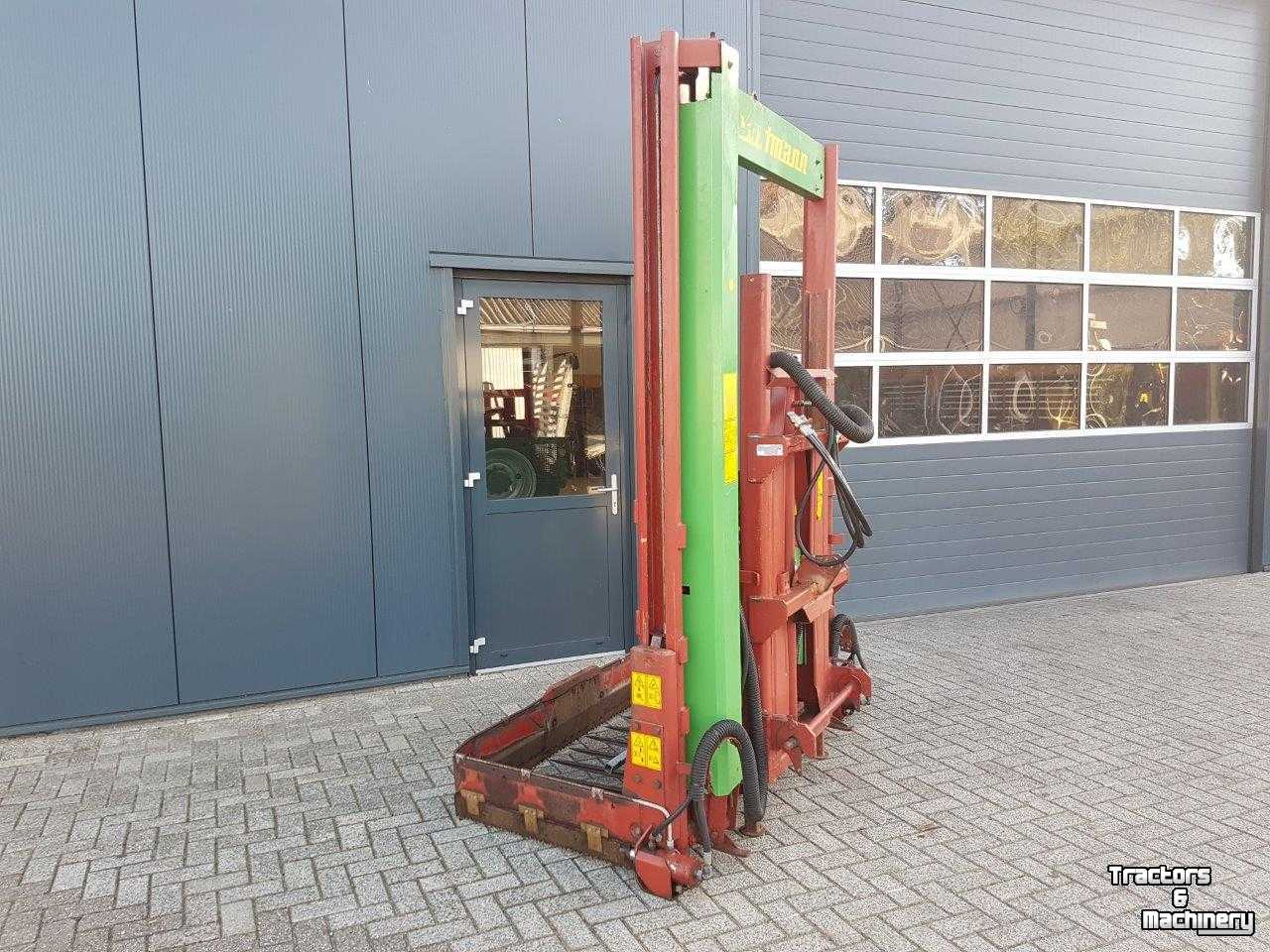 Silage block-cutter Strautmann HK4 met lift