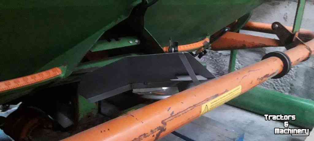 Fertilizer spreader Amazone ZA-M2