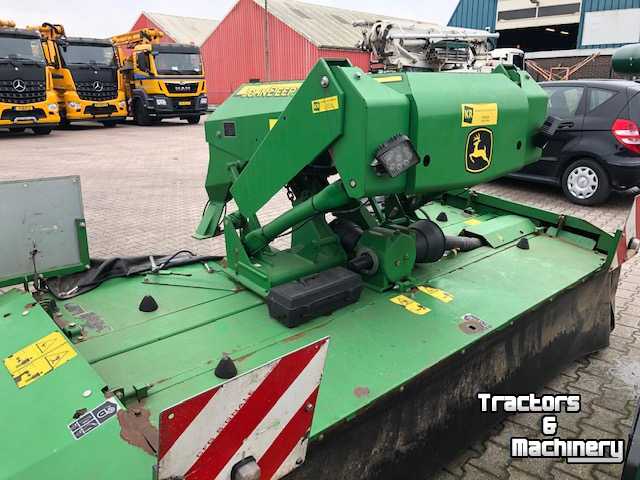 Mower John Deere 131 frontmaai kneuzer