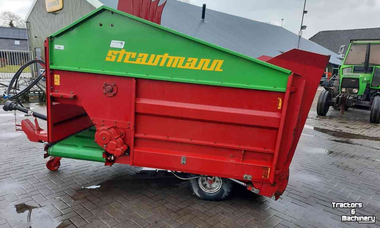 Silage-block distribution wagon Strautmann BVW