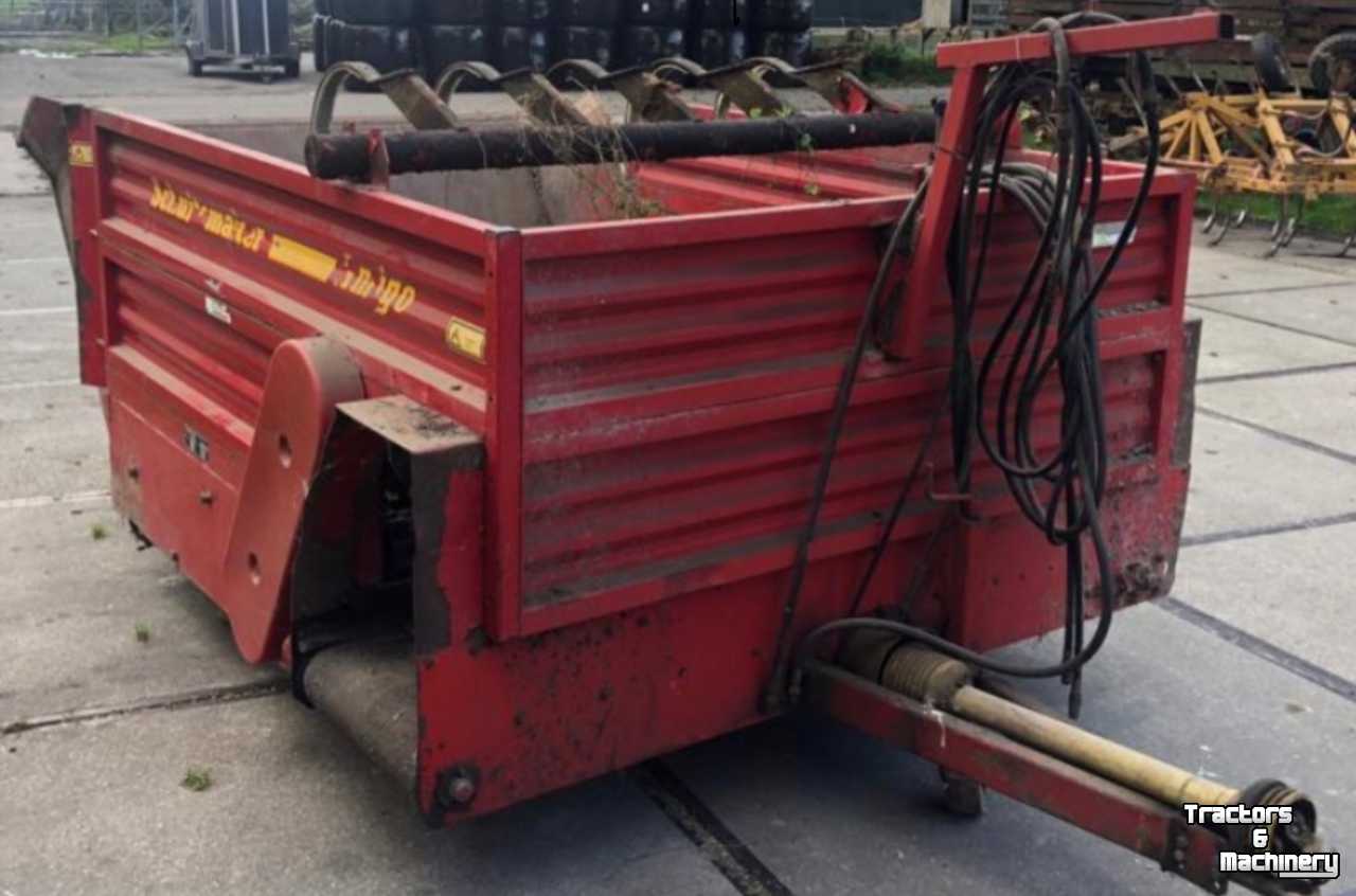 Silage-block distribution wagon Schuitemaker Amigo S20