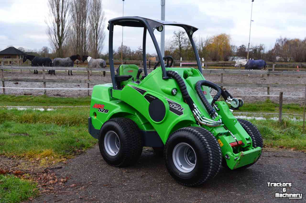 Wheelloader Avant 528 Kniklader/Shovel