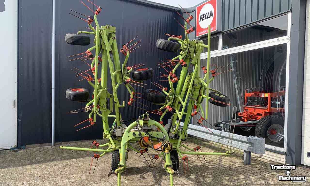 Tedder Claas Volto 870