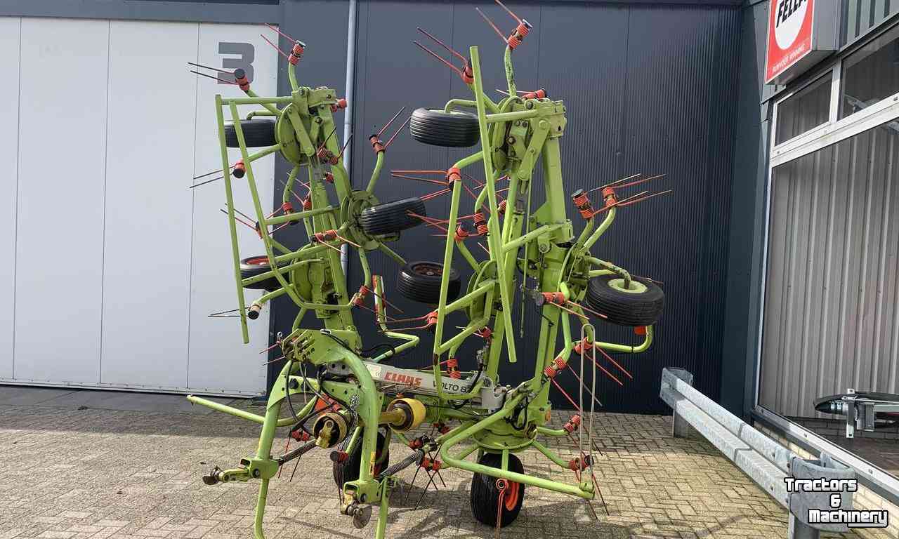 Tedder Claas Volto 870