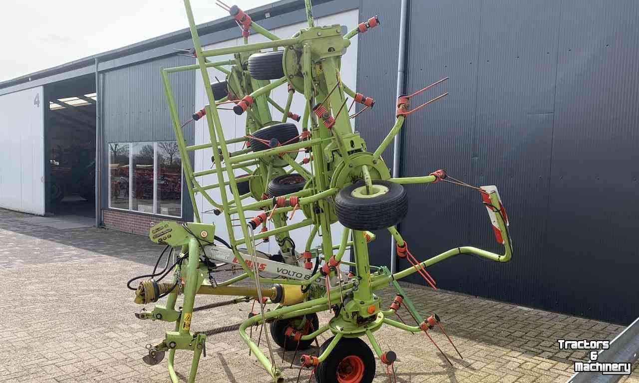 Tedder Claas Volto 870