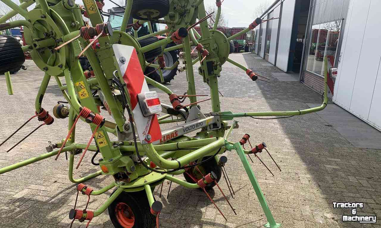 Tedder Claas Volto 870