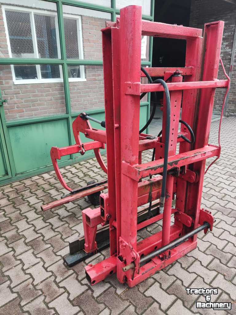 Fork lift & Fork lift truck  Hefmast met balenklem