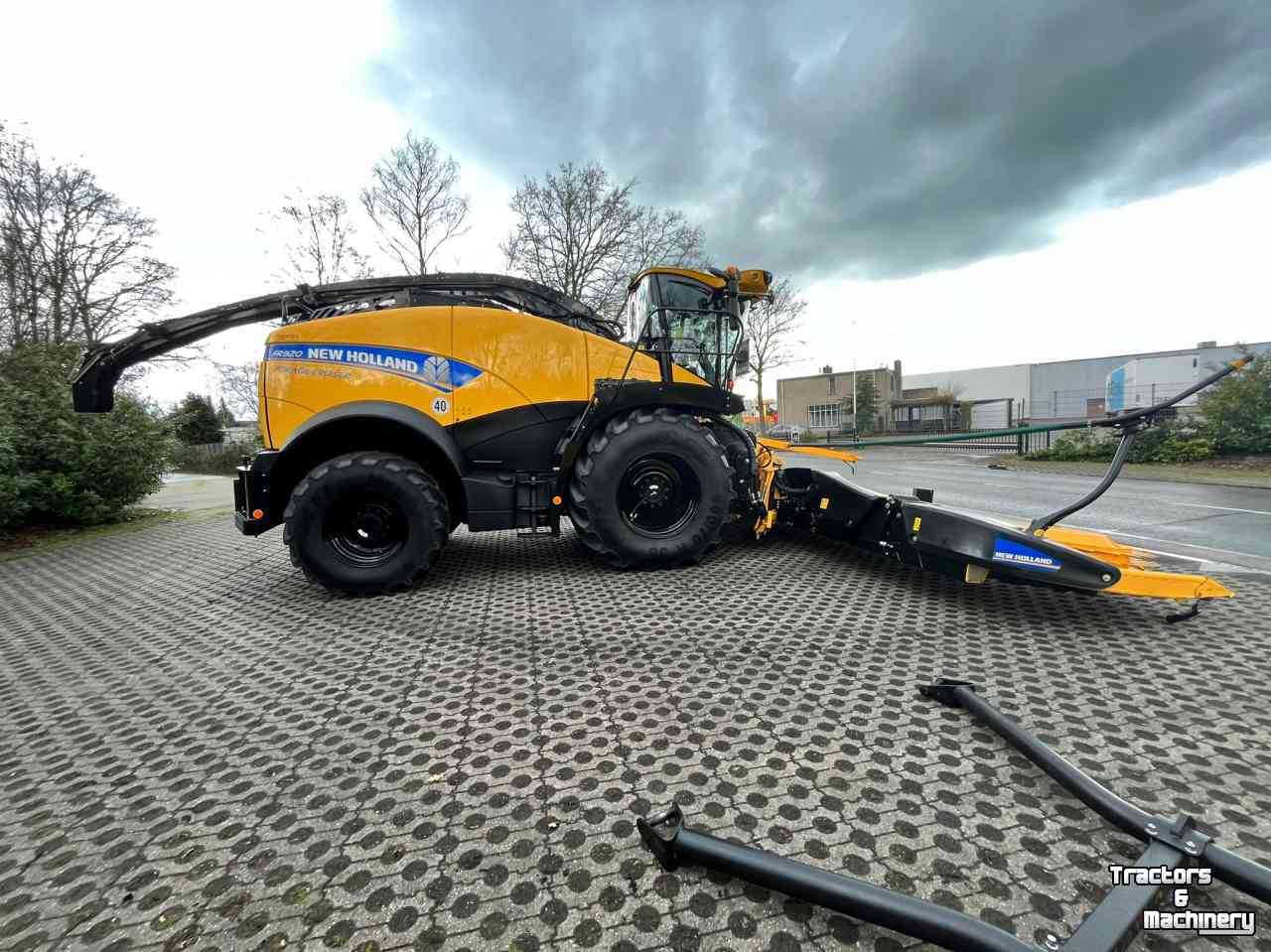 Forage-harvester New Holland FR920 demo