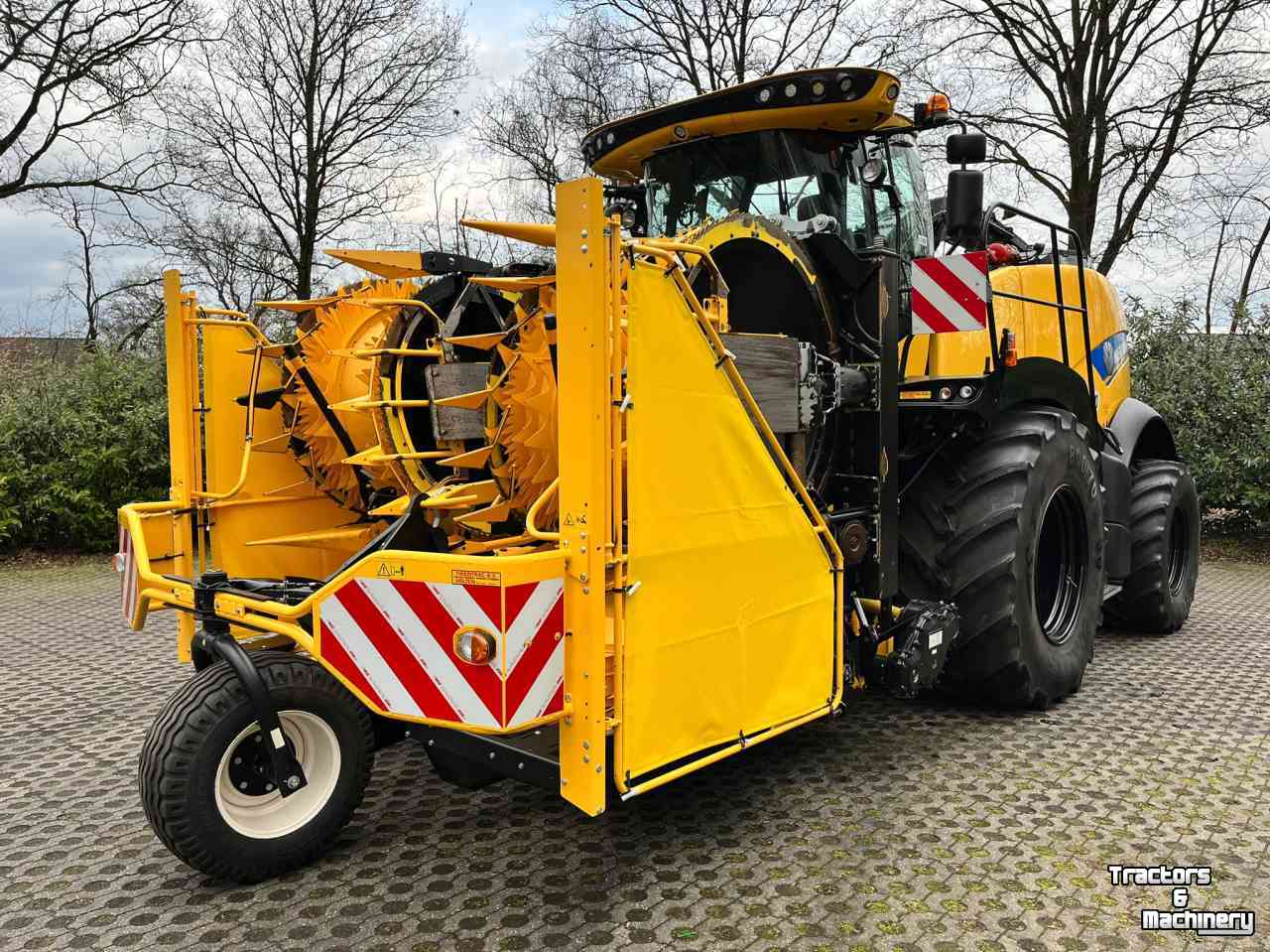 Forage-harvester New Holland FR920 demo