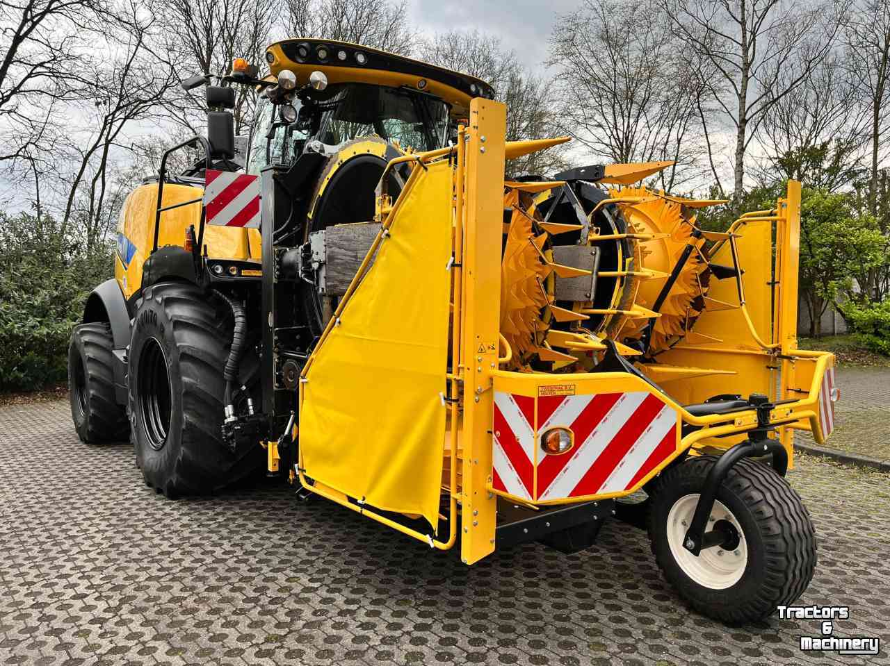 Forage-harvester New Holland FR920 demo