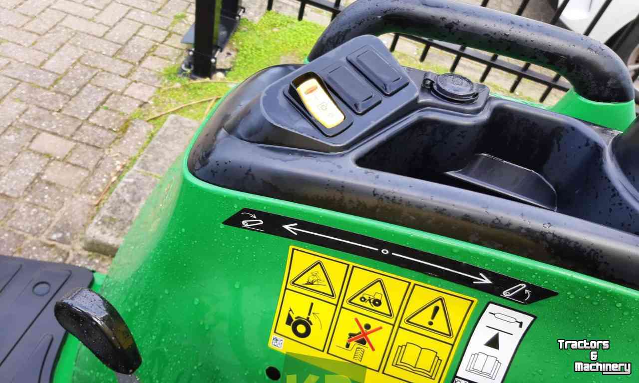 Horticultural Tractors John Deere 3038E