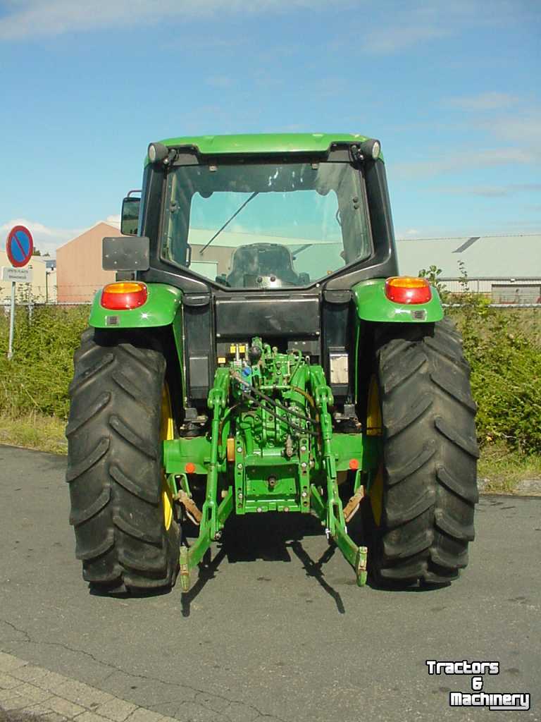 Tractors John Deere 6230