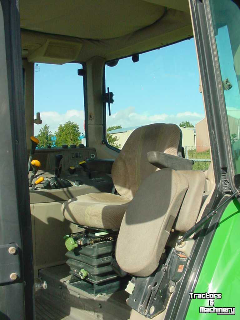 Tractors John Deere 6230