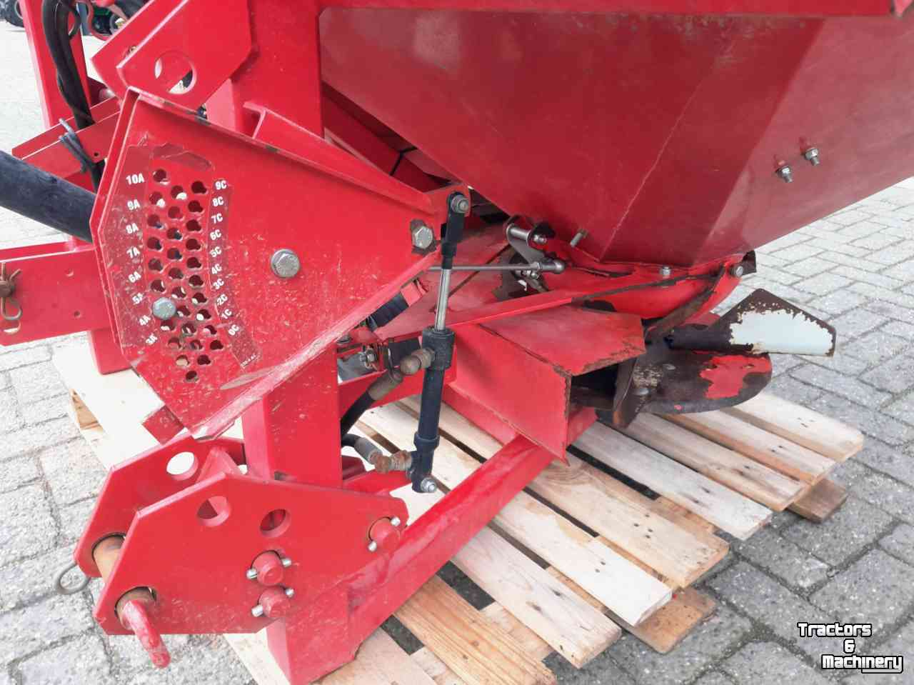 Fertilizer spreader Lely Fertiliner SE Kunstmeststrooier