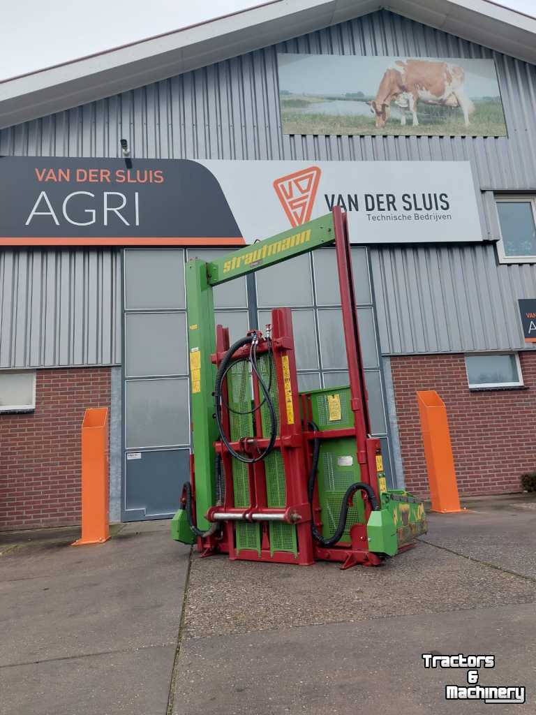 Silage block-cutter Strautmann HQ 2800 met hefmast